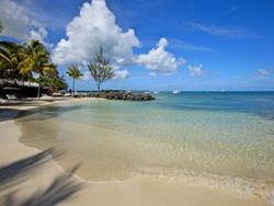 LUX* Merville Beach Resort, North Anse La Raie - Mauritius.